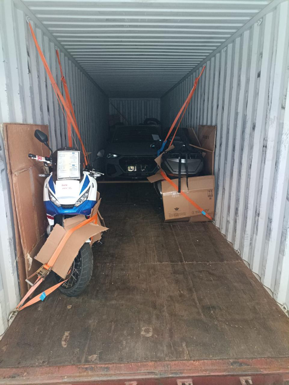 car and scoorty shipment